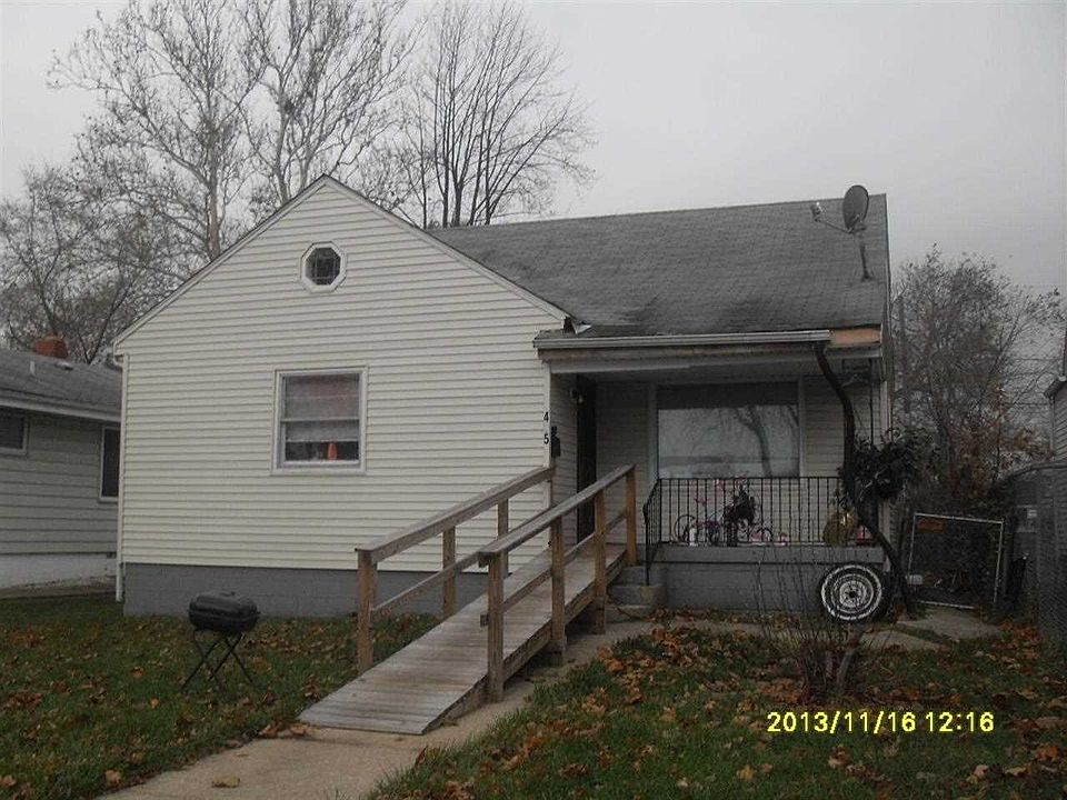 1st image of 425 S Lake St
