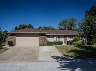 1068 Ridgeview Ct, Avon, IN 46123