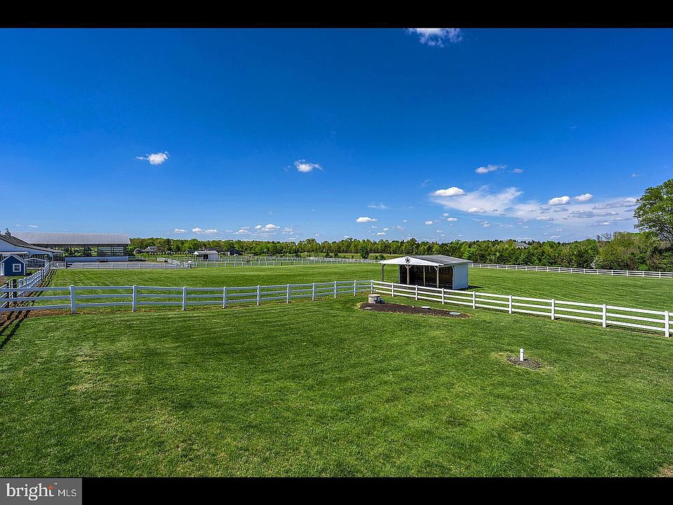 1st image of 10900 Misty Creek Ct