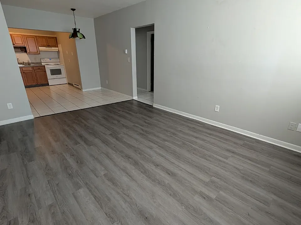 237 Forest Rd #11
