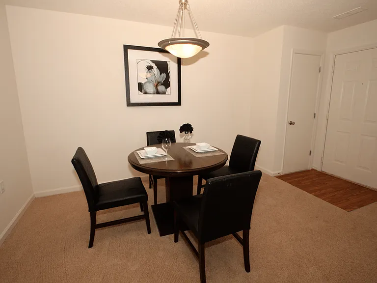 The Landings at Markhams Grant Apartments — Photo 20
