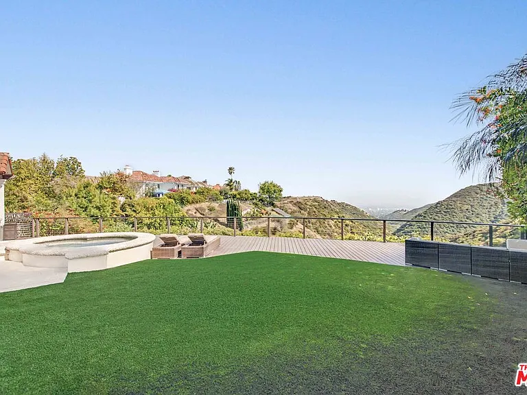 12608 Promontory Rd — Photo 33