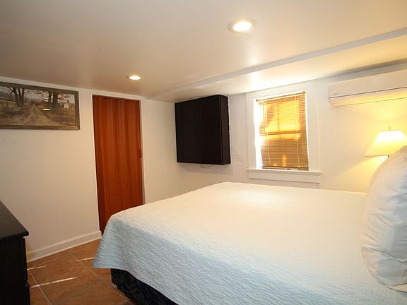 5th image of 3316 Upperline St #102
