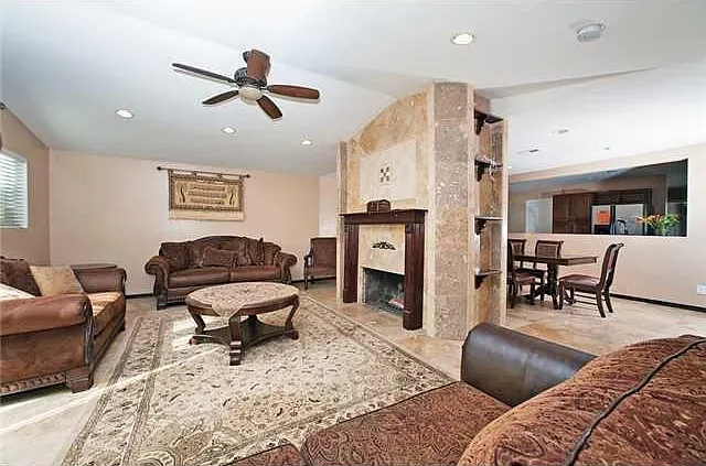4818 Alfred Ave — Photo 2