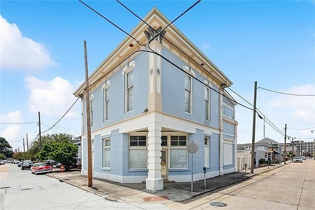 1st image of 600 2nd St