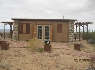 11262 S Aripine Rd, Yucca, AZ 86438