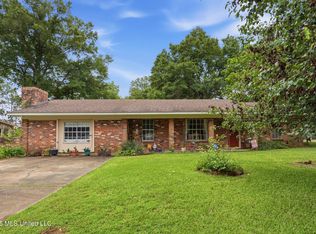 221 Saint Augustine Dr, Madison, MS 39110