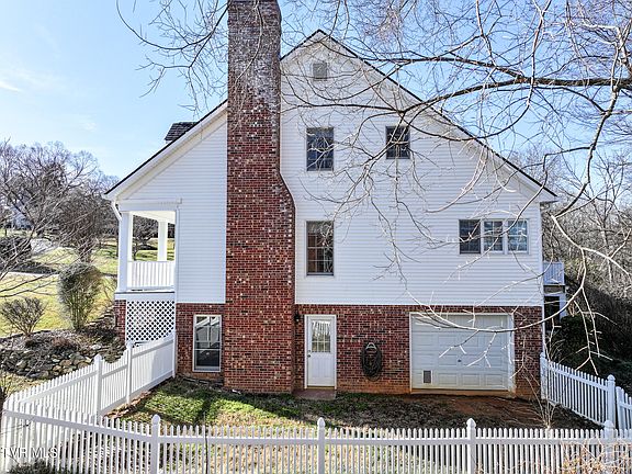 5th image of 104 Magnolia Dr