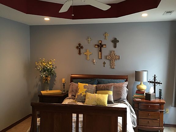 Master bedroom tray ceiling