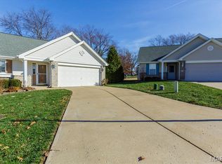 12 Quiet Meadow Court St, Peters, MO 63376