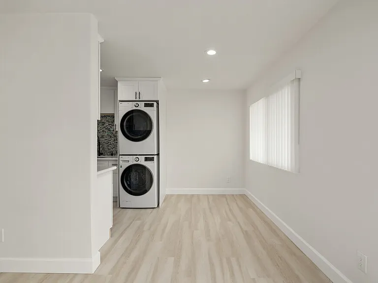 Westgate Apartments — Photo 4