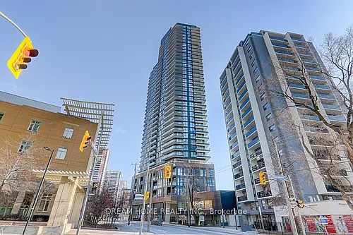 159 Wellesley St E Photo 1
