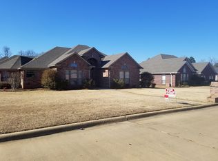 6113 Timbercreek Dr, Texarkana, AR 71854