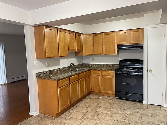 2nd image of 4643 Clyde Ave #1A