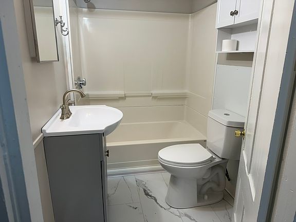 2nd image of 3 Berwick Rd #3