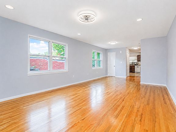 2nd image of 137 Lafayette Ave #1