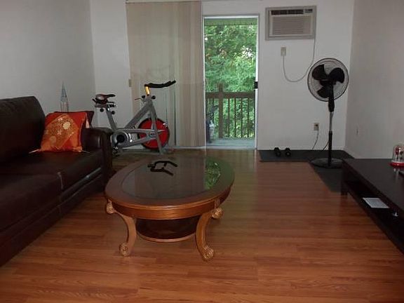 2nd image of 606 Lynn Ave Unit 13