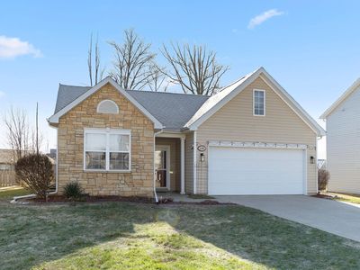 2102 Black Bear Dr, Fort Wayne, IN, 46808