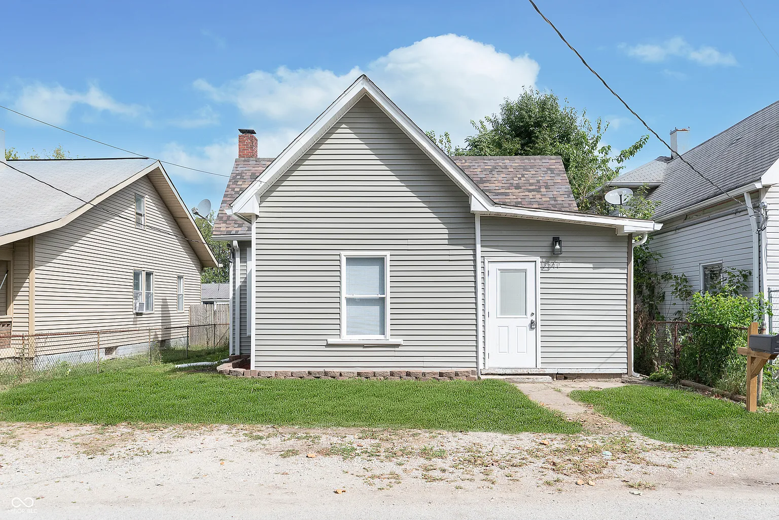 3340 W Southern Ave photo 1