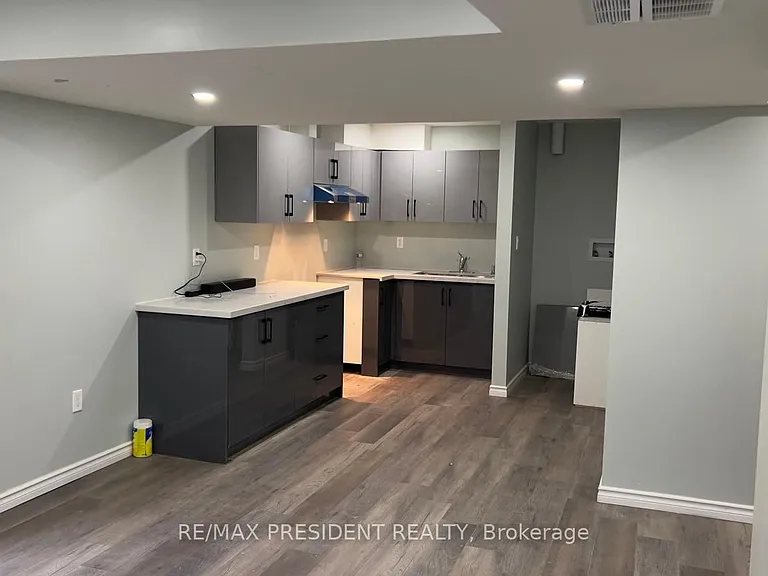 592 Florencedale Cres #BASEMENT — Photo 1