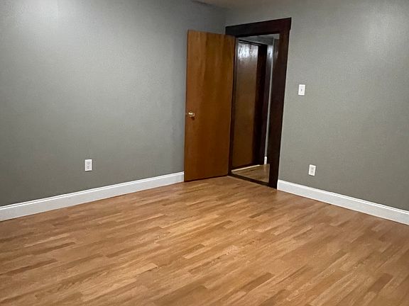 3rd image of 190 N Front St #3