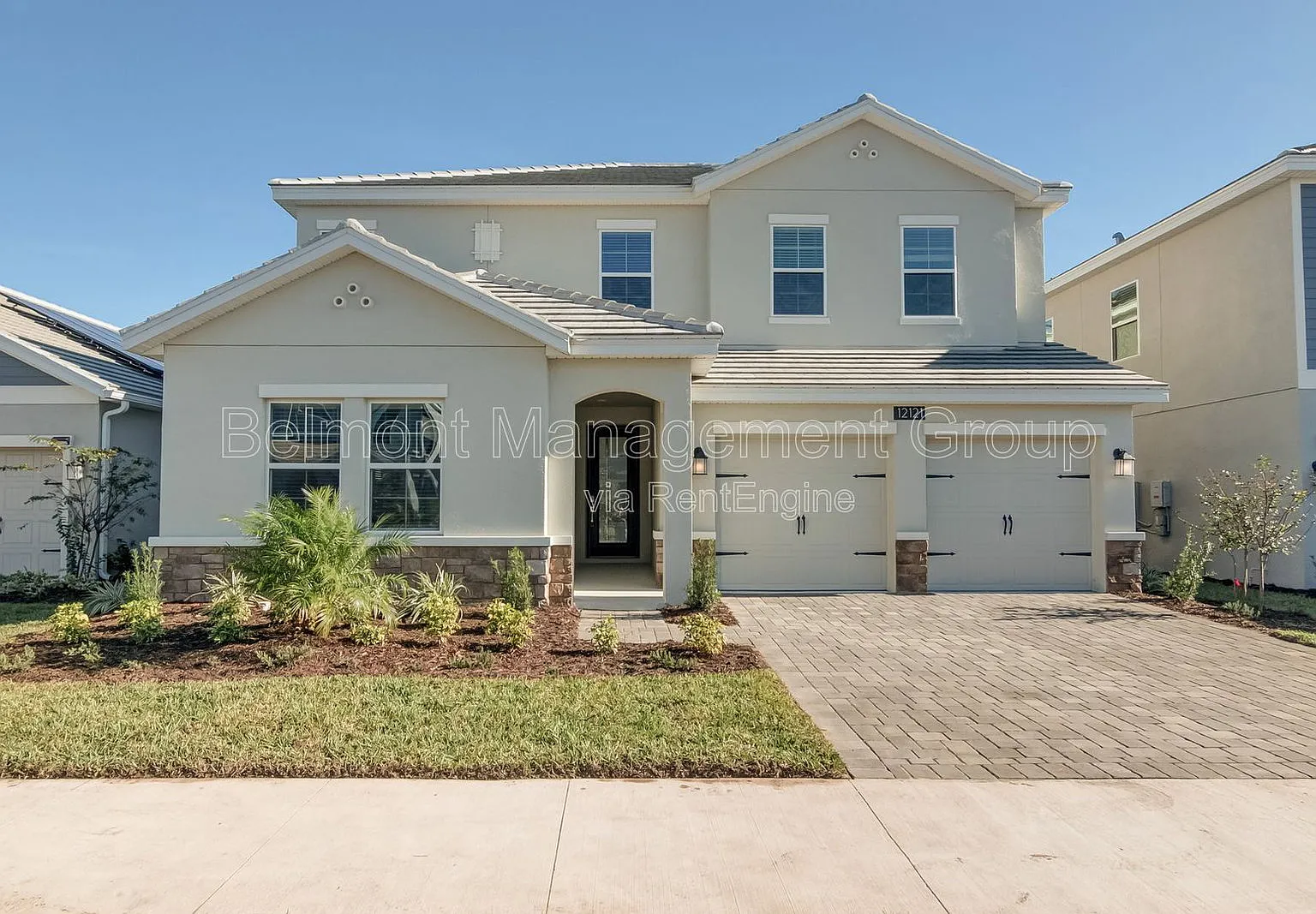 4 bed, 2.5 bath, 3200 sqft, $3,300 — Photo 1