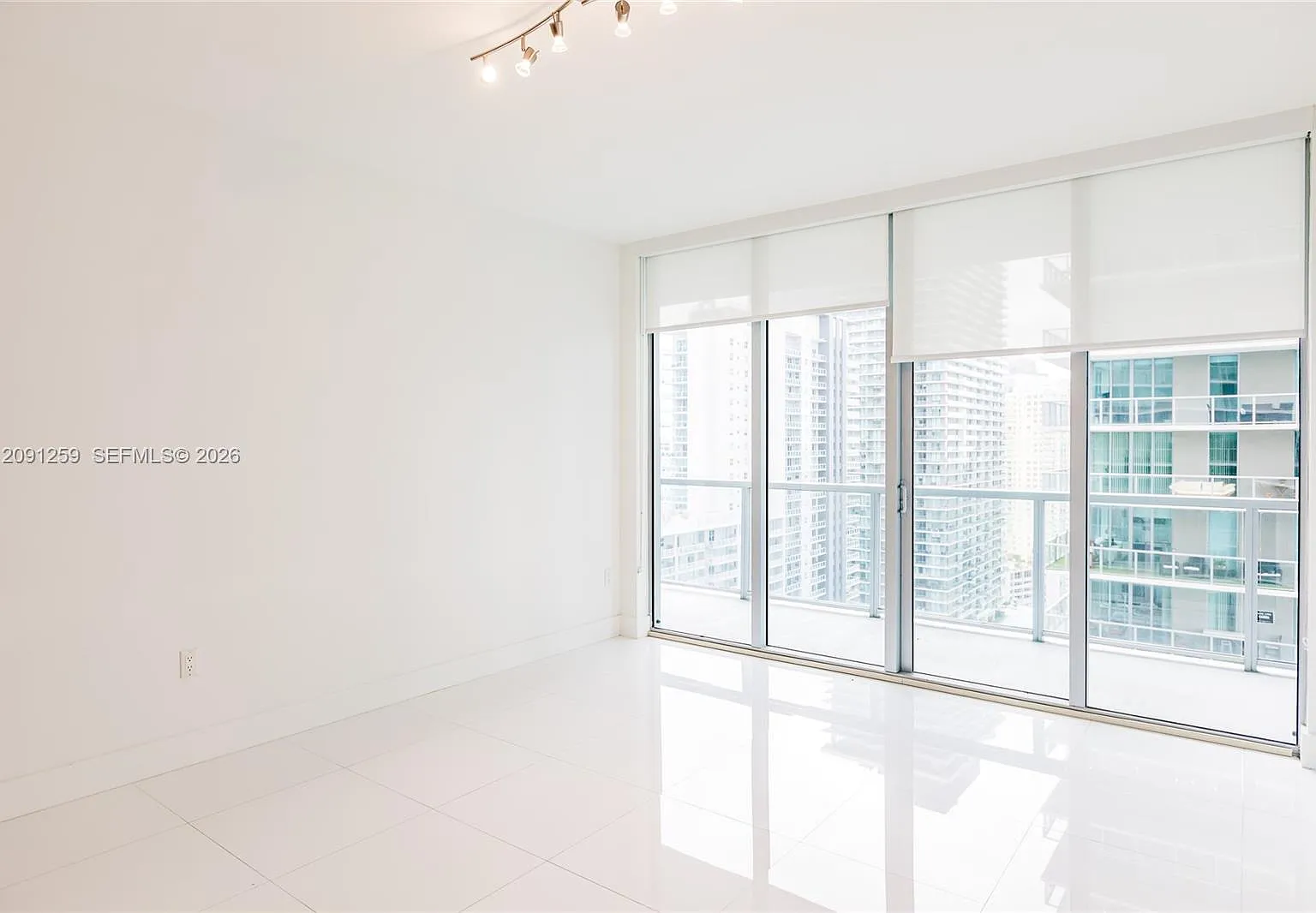 The Axis On Brickell Ii C — Photo 2
