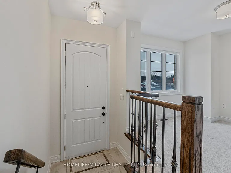 61 Yorkton Blvd — Photo 3