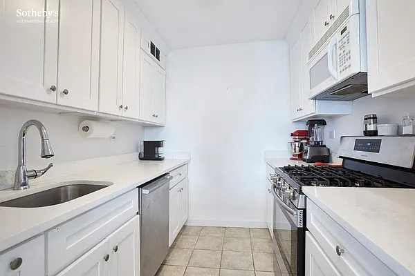 Rented by Sotheby's International Realty | media 3