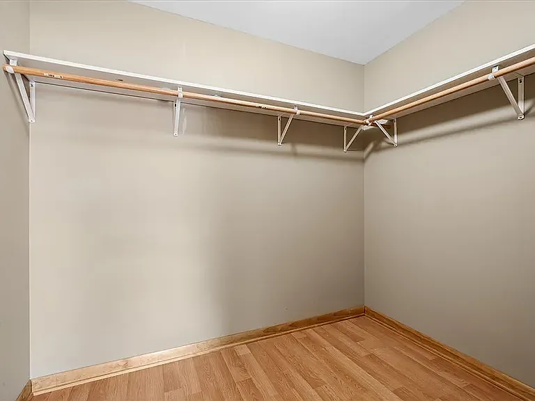 5832 Capulina Ave — Photo 10