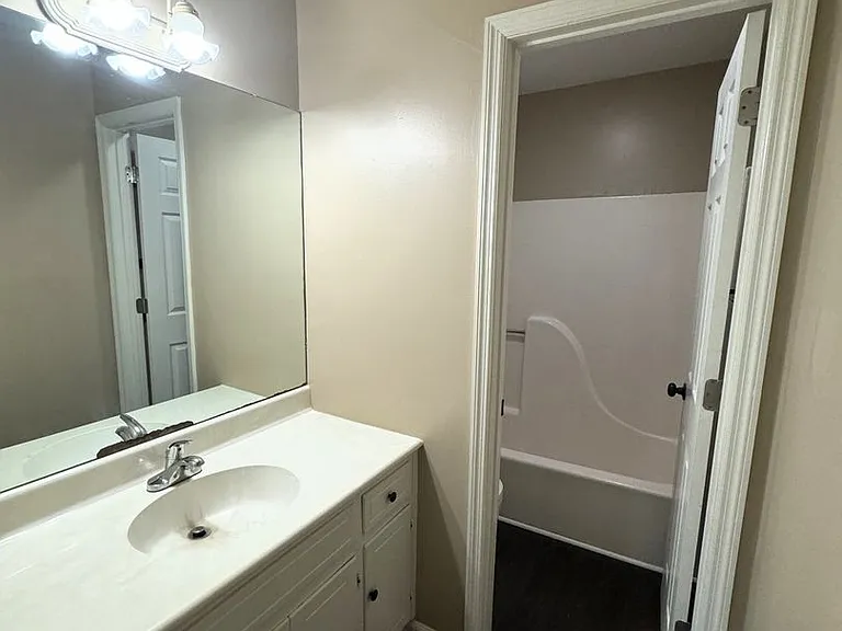 2609 Wynterhall Rd SE #D — Photo 9