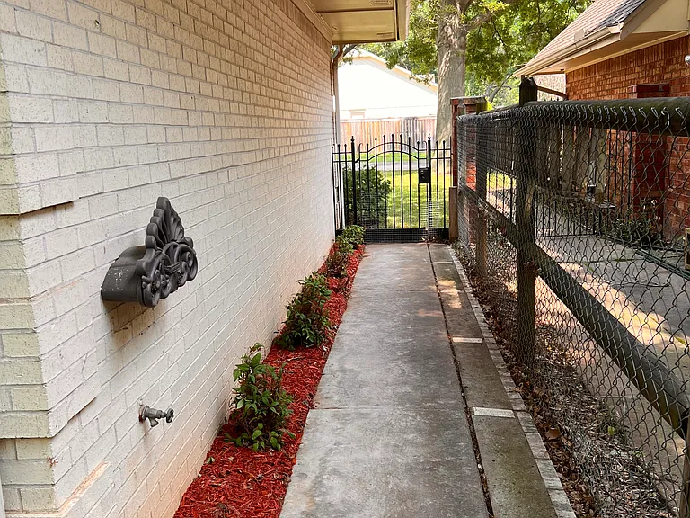 1408 S Chestnut Ave — Photo 46