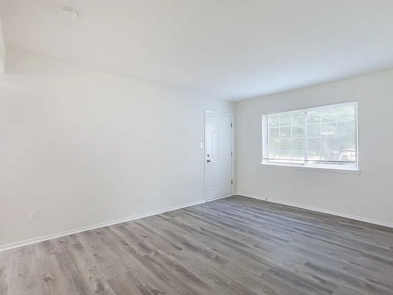 641 Powder Springs Smyrna LLC — Photo 11