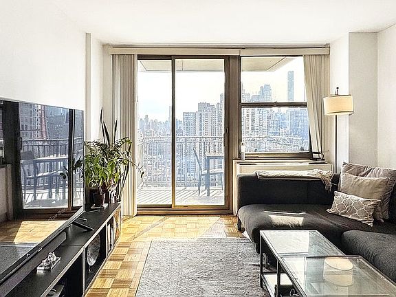 2nd image of 301 E 79th St