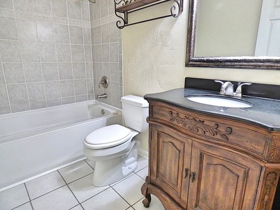 5th image of 447 Lee Road 2017