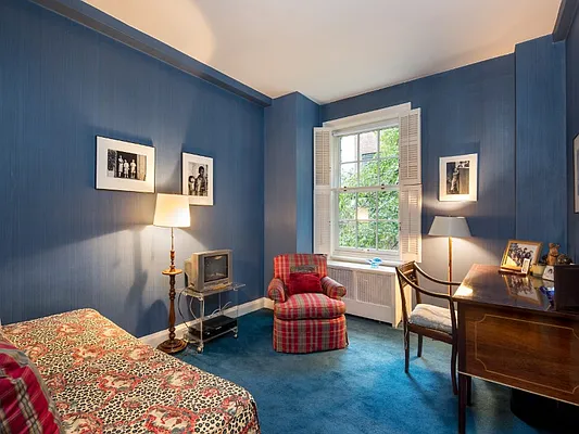 Sold by Sotheby's International Realty | media 7