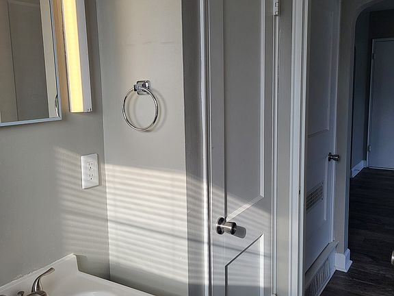 4th image of 324 8th St #11509143