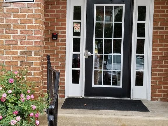 4th image of 4144 Fountainside Ln Unit 102