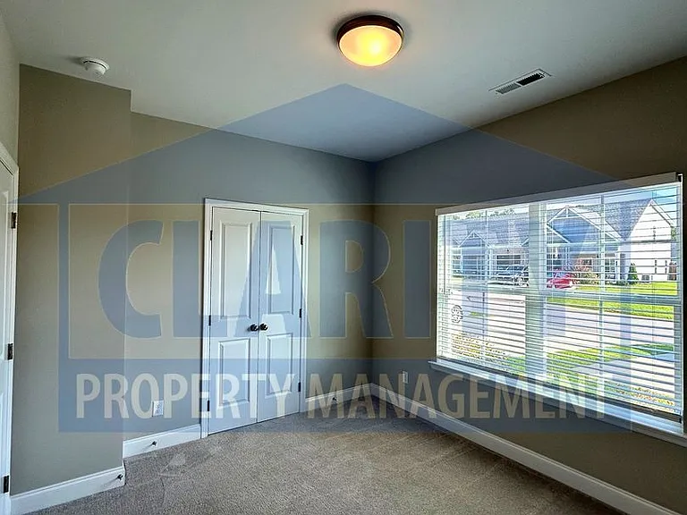 200 Bellingham Cv NE — Photo 16