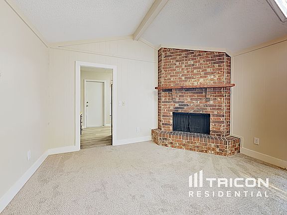 3rd image of 1763 Papaya Dr W