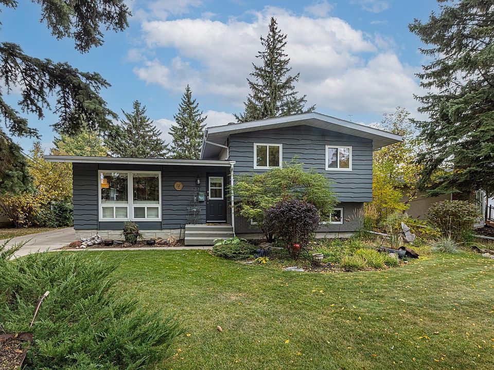 1st image of 17 Laurier Cres