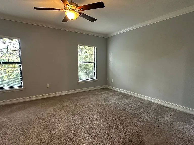 3720 Messina Dr — Photo 41
