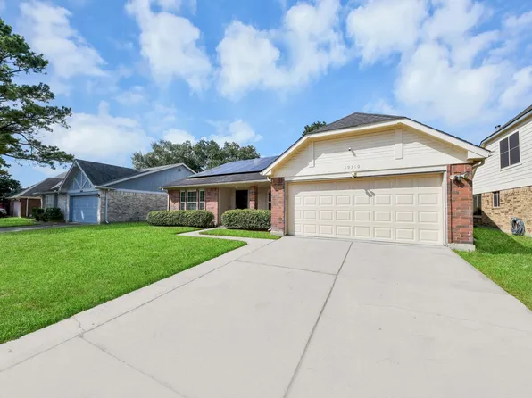 19310 Winding Branch Dr, Katy, TX 77449