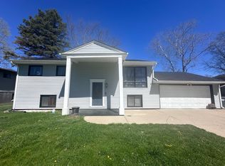 926 Heritage Ln, Anderson, IN 46013