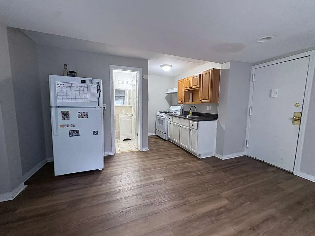 104 Sherman Ave — Photo 2