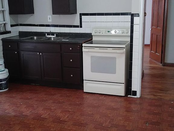 2nd image of 5538 Sunbury Ave