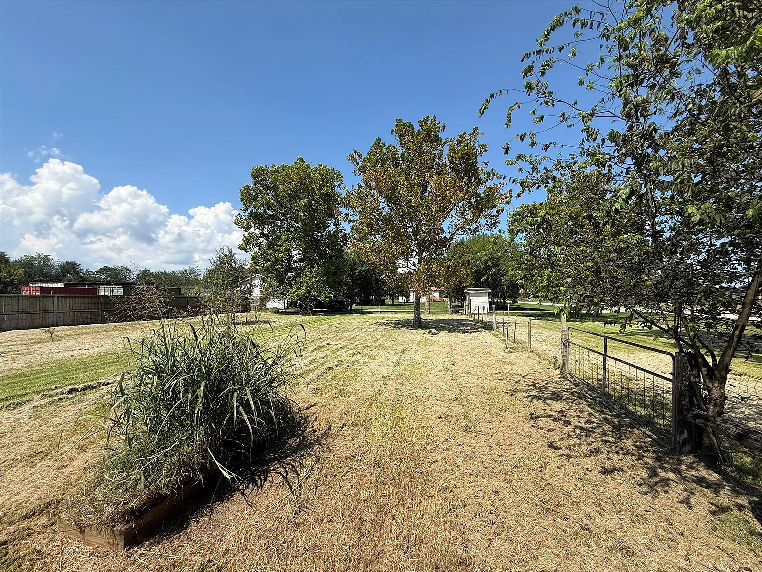 5 bed, 3.5 bath, 1716 sqft, $3,000 — Photo 4