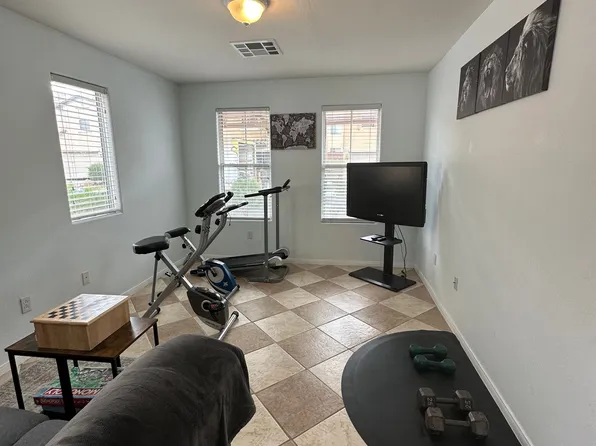 7418 Granada Willows St, Las Vegas, NV 89139