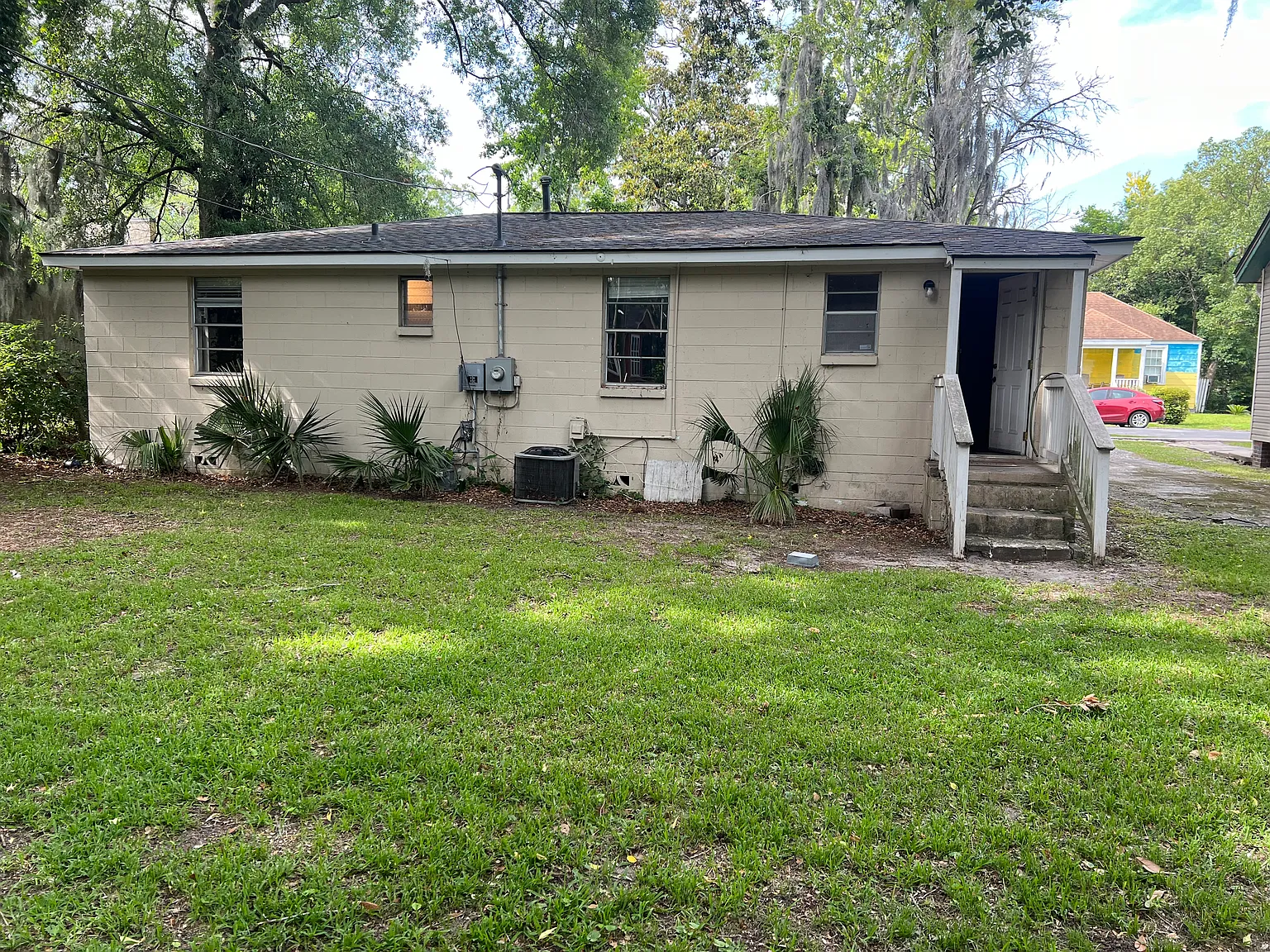 3 bed, 1107 sqft, $1,700 — Photo 2