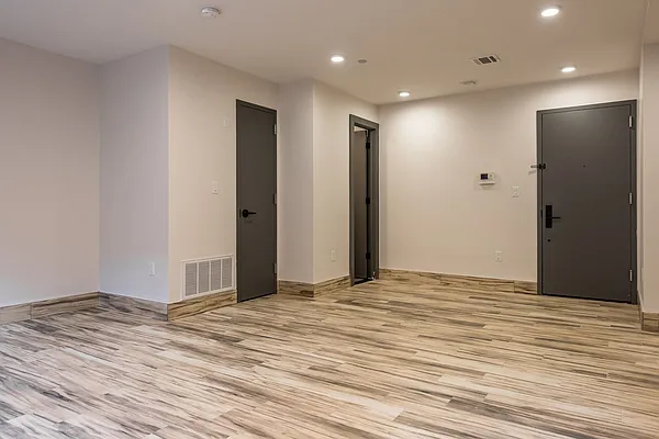 Rented by Nooklyn NYC LLC | media 44